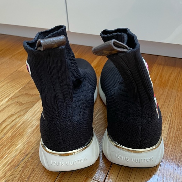 LOUIS VUITTON
Stretch Fabric LV Black Heart Size35 - Picture 4 of 11